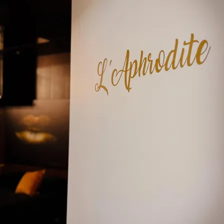 L'aphrodite, De Luxe - - Jacuzzi * Homecourt