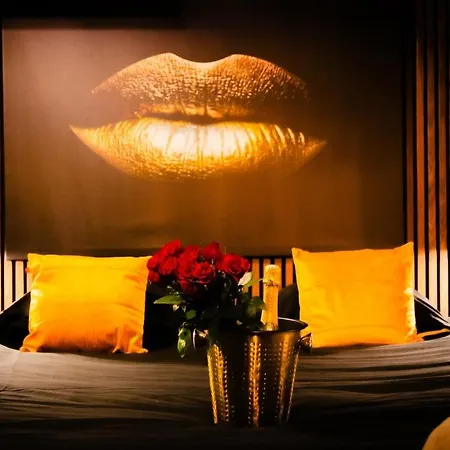 L'aphrodite, De Luxe - - Jacuzzi Homecourt