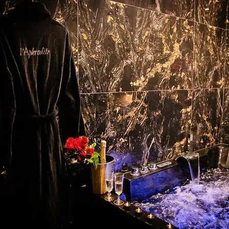 L'aphrodite, De Luxe - - Jacuzzi * Homecourt