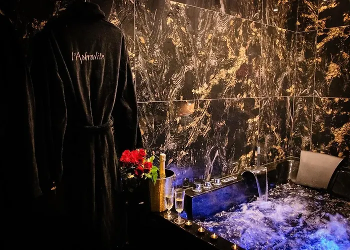 L'aphrodite, De Luxe - - Jacuzzi * Homecourt