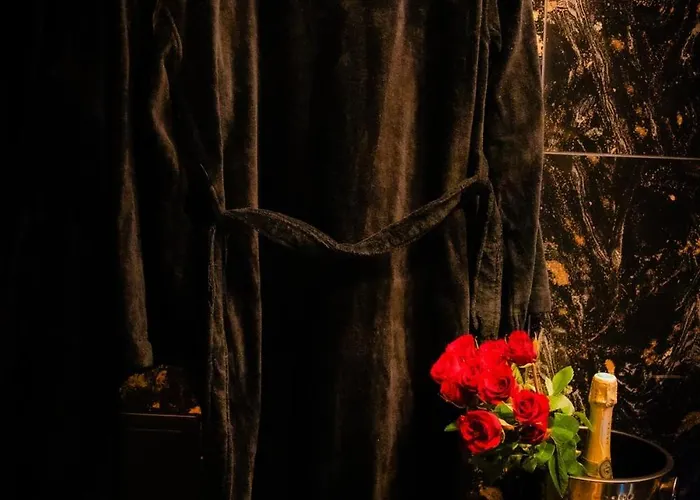 Апартаменты L'aphrodite, De Luxe - - Jacuzzi